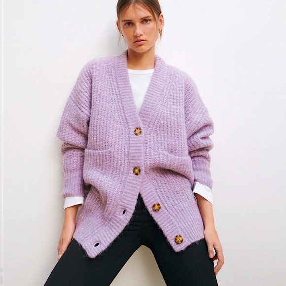 Zara Sweaters - ZARA • Blogger Fav Cardigan